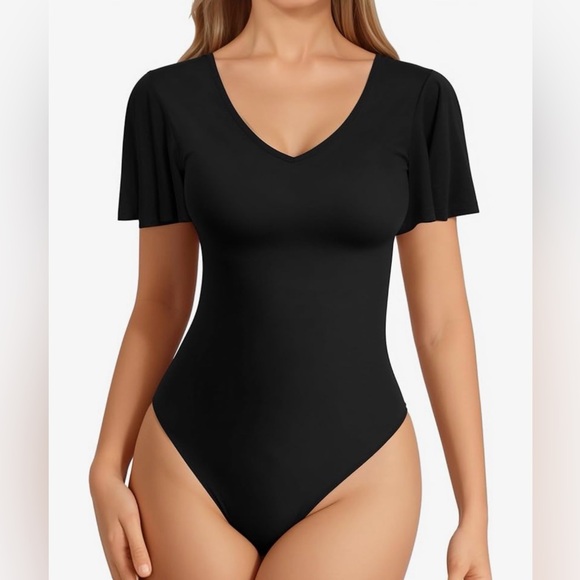 Mangopop Tops - Mangopop XL black V-Neck Bodysuit Flutter Sleeves Stretch